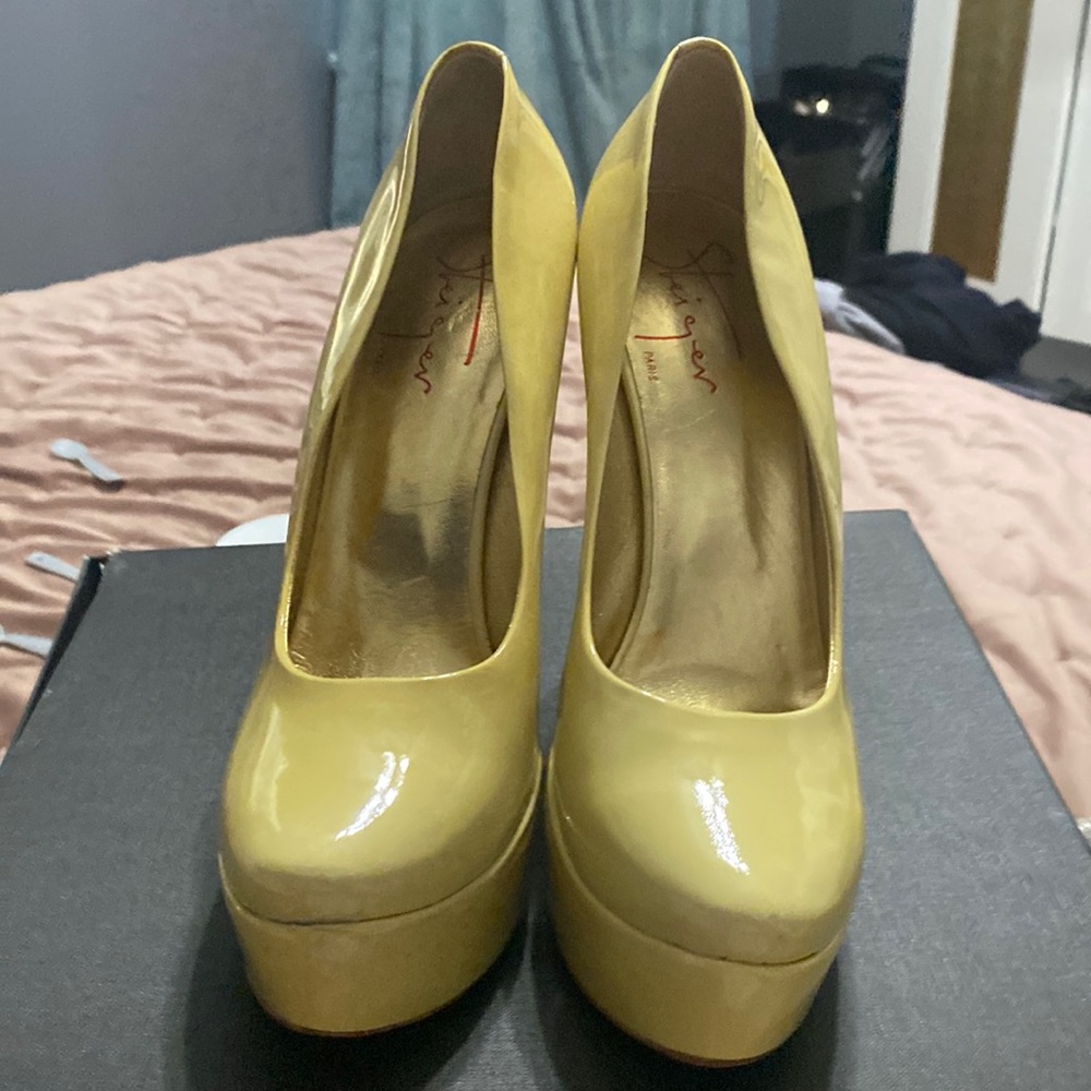 Steiger Nude pumps